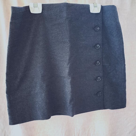 BNWT Luxury Italian Flannel Wool Blend Mini Skirt - Picture 1 of 2